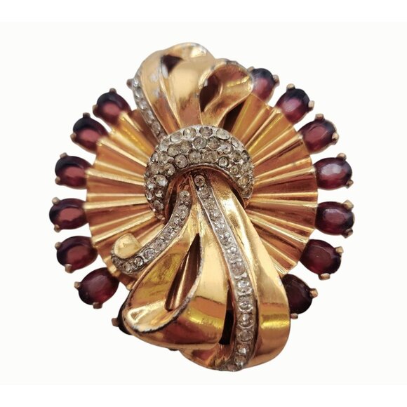 Vintage Jewelry - Outstanding 40s Heavy Dimension Bow Over Fluted Circle Brooch (A6788)